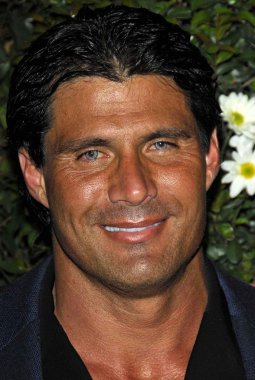 t-hareket eden sidekick 3 launch party