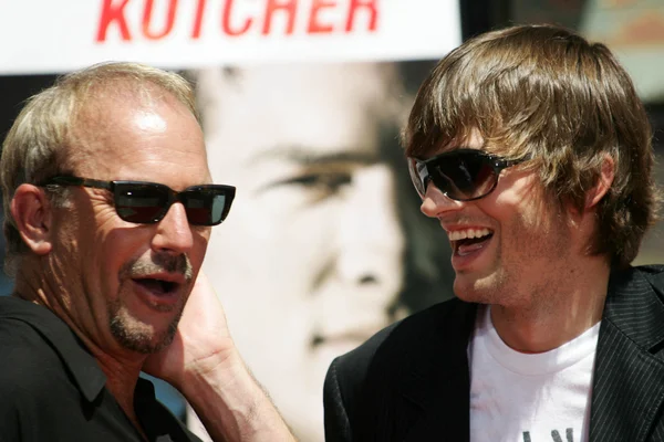 Kevin costner, el ve ayak töreni Yazdır