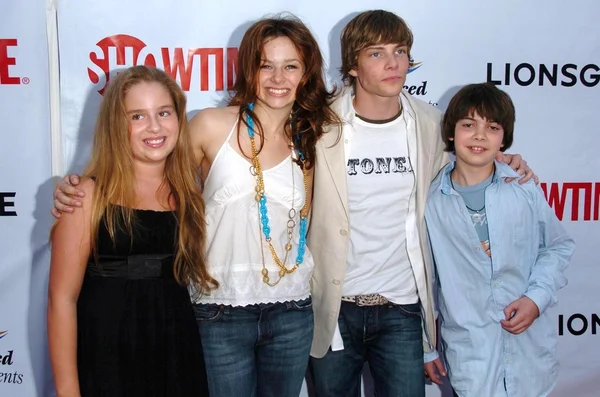 Allie Grant, Joy Lauren, Hunter Parrish, Alexander Gould — Fotografia de Stock