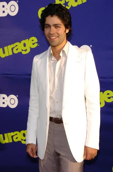 Adrian Grenier bei der Premiere von Entourage. die cinerama dome, hollywood, ca. 06-01-06 — Stockfoto