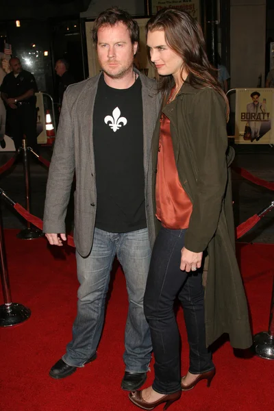 Chris Henchy and Brooke Shields — 스톡 사진