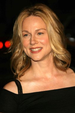 Laura linney