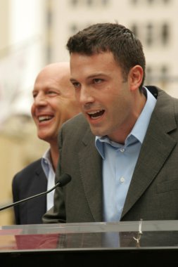 Bruce willis hollywood şöhret töreni yürümek