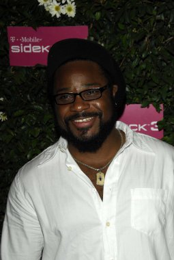 t-hareket eden sidekick 3 launch party