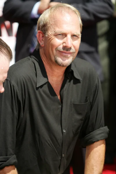 Kevin Costner Hand and Foot Print Ceremony — Stock Photo, Image