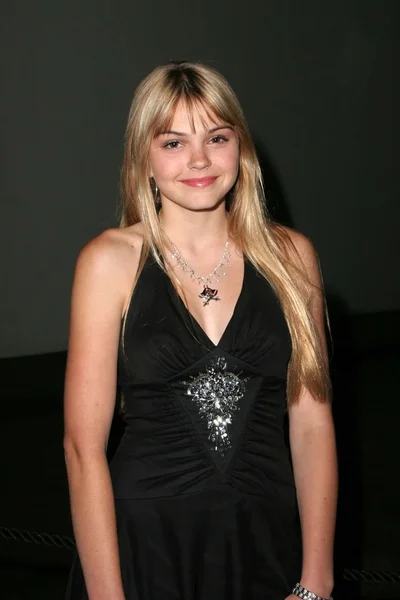 Aimee Teegarden à une Escada 2007 Automne Hiver Sneak Preview to Benefit Step Up Womens Network. Hôtel Beverly Hills, Beverly Hills, CA. 04-19-07 — Photo