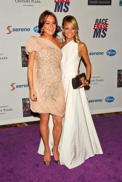 Lindsay Lohan and Nicole Richie — Stock Photo, Image