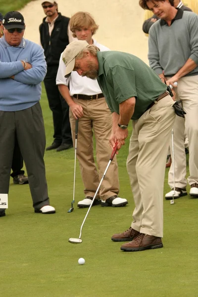 8 yıllık michael douglas ve lexus tarafından sunulan arkadaşlar