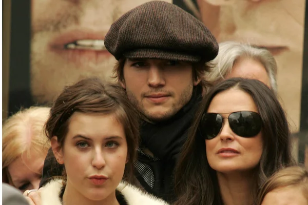 Scout LaRue Willis with Ashton Kutcher and Demi Moore — Stock Photo, Image