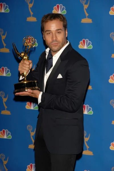 58a sala stampa annuale degli Emmy Awards Primetime — Foto Stock