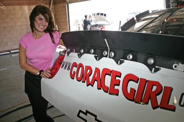 Bridgetta Tomarchio est la fille de la course sur la série Busch NASCAR — Photo