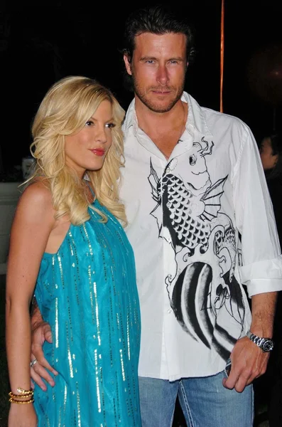 Tori spelling en dean mcdermott — Stockfoto