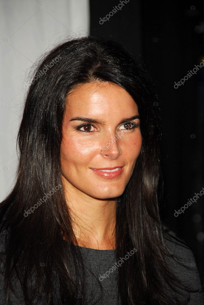 Angie Harmon Stock Editorial Photo © s_bukley 16415271