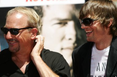 Kevin costner, el ve ayak töreni Yazdır