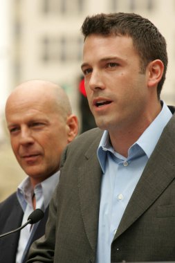 Bruce willis hollywood şöhret töreni yürümek