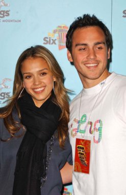 Joe francis doğum günü kutlaması