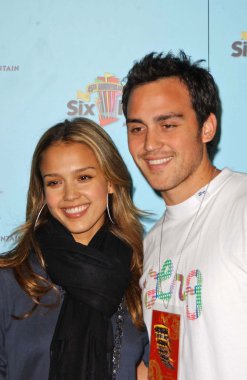 Joe francis doğum günü kutlaması