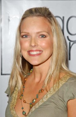 moda öğesi tarafından sunulan Perşembe günleri