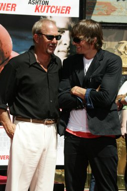 Kevin costner, el ve ayak töreni Yazdır