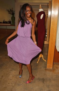 nzinga blake modelleri için geçerli t.v yeminli bakireler.