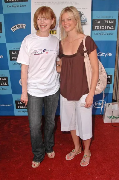 Frances fisher i amy smart — Zdjęcie stockowe