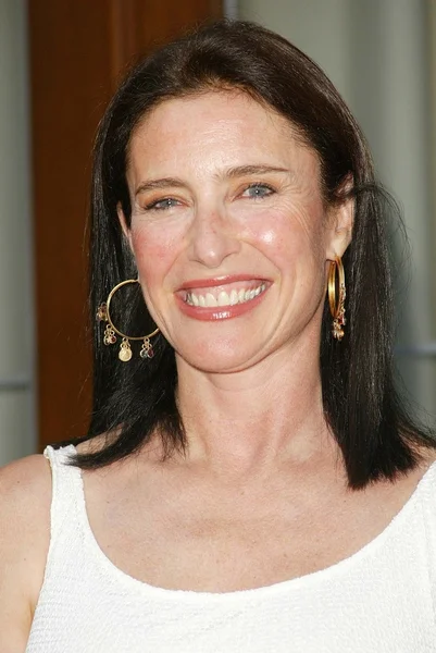 Mimi rogers bei der Vorstellung der "Liebesbriefe" zugunsten der elizabeth taylor hivaids foundation. Paramount Studios, hollywood, ca. 01.01.12 — Stockfoto