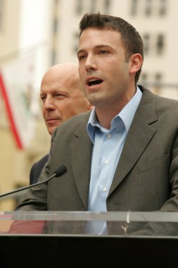 Bruce willis hollywood şöhret töreni yürümek