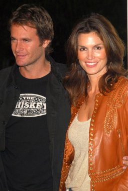 Roberto cavalli votka denize indirmek eğlenti