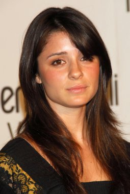 Shiri Appleby