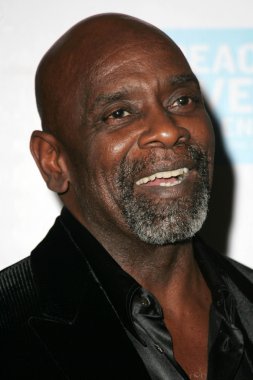 Barış şiddet üzerinden 35 yıllık insani ödül