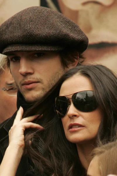 Ashton kutcher és demi moore — Stock Fotó