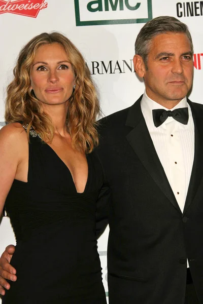 Julia Roberts e George Clooney — Foto Stock
