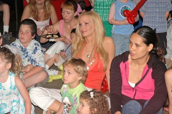 Cindy Margolis et son fils Nicholas Isaac — Photo