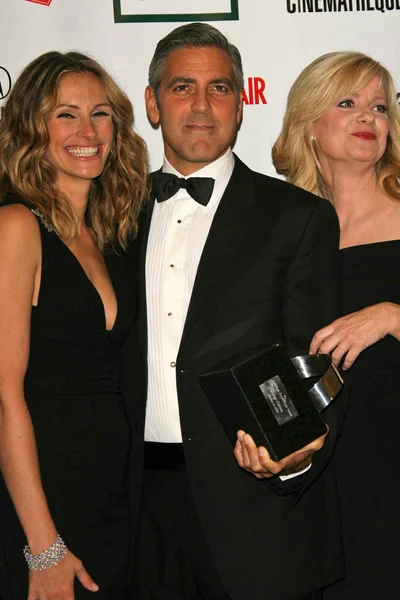 Julia Roberts with George Clooney and Bonnie Hunt — Stock Photo, Image