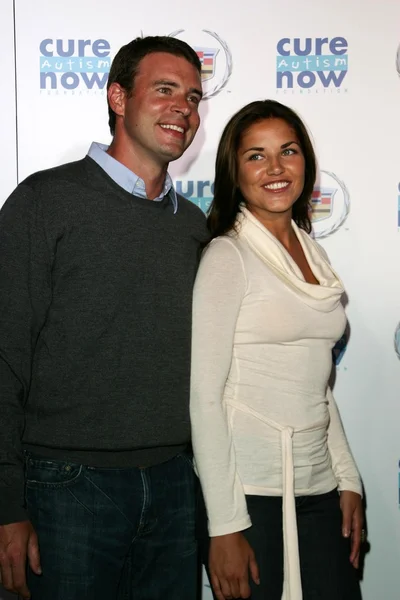 Scott Foley y Marika Dominczyk — Foto de Stock