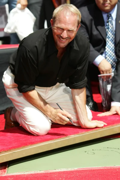 Kevin Costner Cérémonie d'impression des mains et des pieds — Photo
