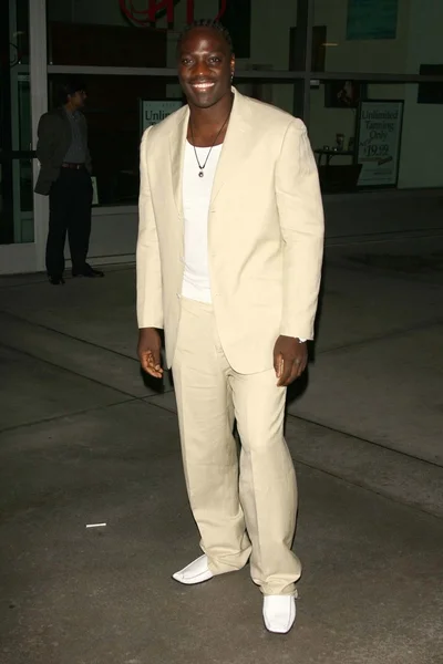 Adewale akinnuoye-agbaje bei der Premiere von Catch a Fire. Lichtspielhäuser, Hollywood, ca. 25-10-06 — Stockfoto