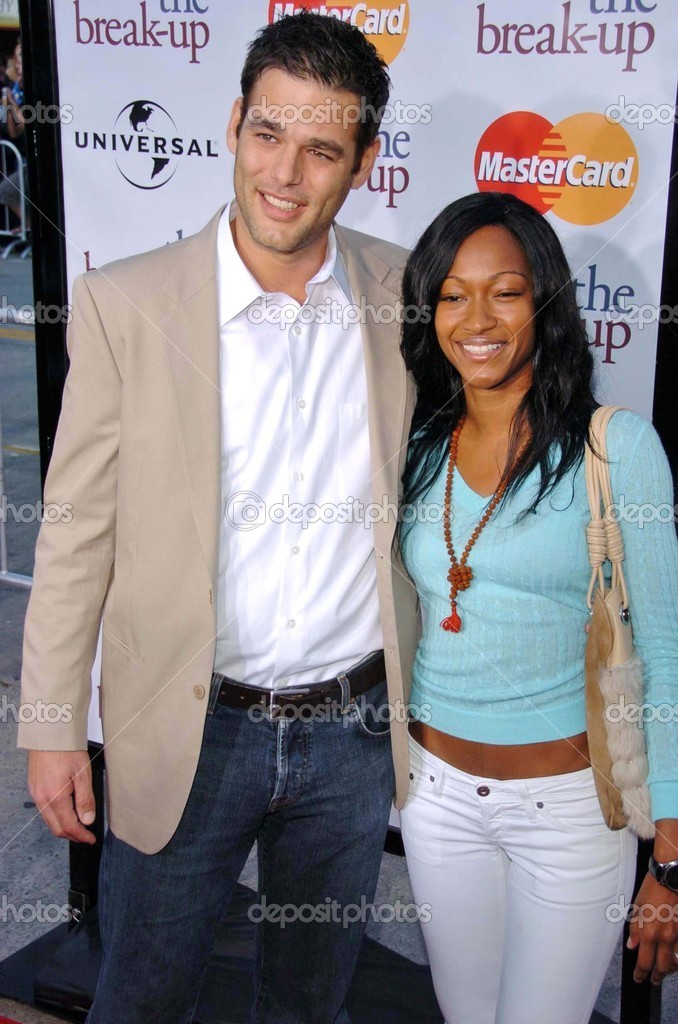 Ivan Sergei and wife Tanya at the World Premiere of "The Break-Up"...