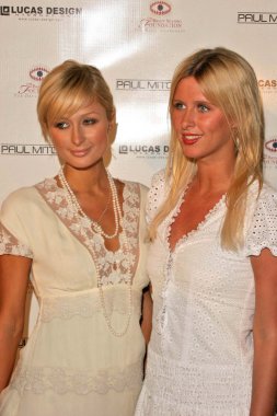 Paris hilton ve nicky hilton