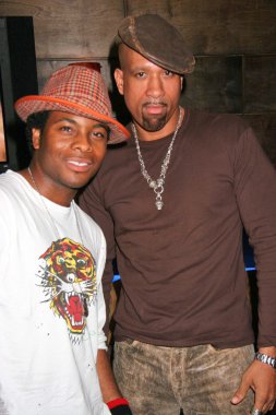 madde & kötüye dergisi denize indirmek eğlenti