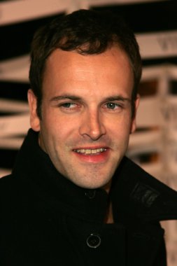 Jonny Lee Miller