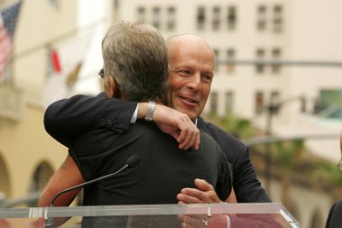 Bruce willis hollywood şöhret töreni yürümek