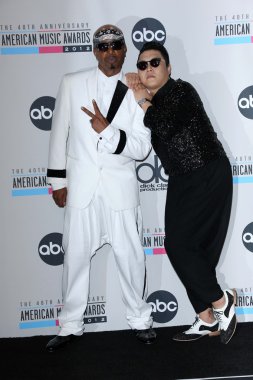 MC Hammer, Psy at the 40th American Music Awards Press Room, Nokia Theatre, Los Angeles, CA 11-18-12
