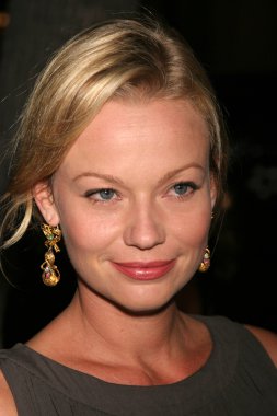 Samantha Mathis