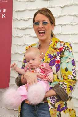 Annemin kulübü kitap denize indirmek eğlenti sıcak