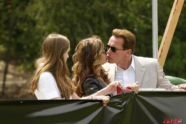 Maria Shriver y Arnold Schwarzenegger con la familia —  Fotos de Stock