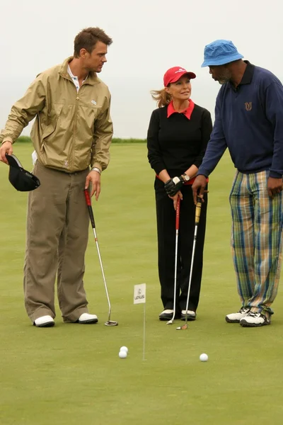 8 yıllık michael douglas ve lexus tarafından sunulan arkadaşlar