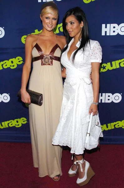 Paris hilton och kimberly kardashian — Stockfoto