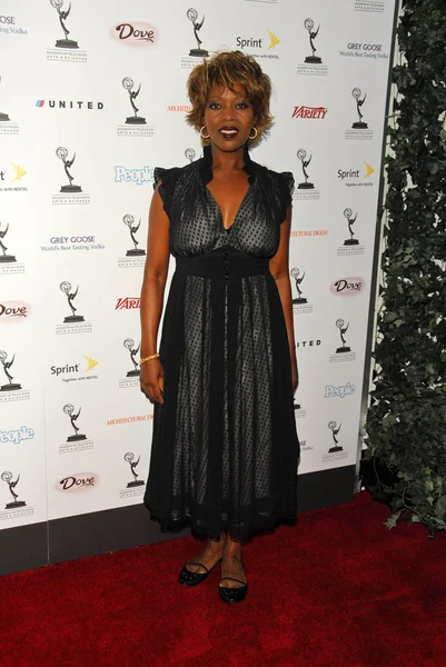 Alfre Woodard at the gala fundraiser Tutu One Amazing Night of Celebration honoring Archbishop Desmond Tutus 75th Birthday. Regent Beverly Wilshire Hotel, Beverly Hills, CA. 09-18-06 — Stock Photo, Image