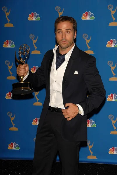 58a sala stampa annuale degli Emmy Awards Primetime — Foto Stock